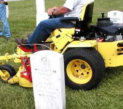 Veterans cemetery.jpg (303972 bytes)